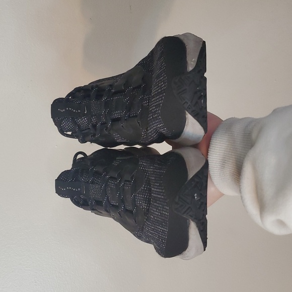 Nike Zoom Winflo 8 Shield Womens Running Sneakers Size 8.5 Water-Repellent Black - Picture 10 of 16